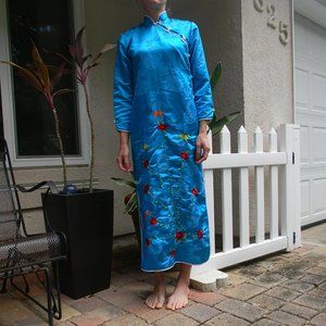 Blue vintage long sleeves cheongsam/qipao dress with floral embroidery - small